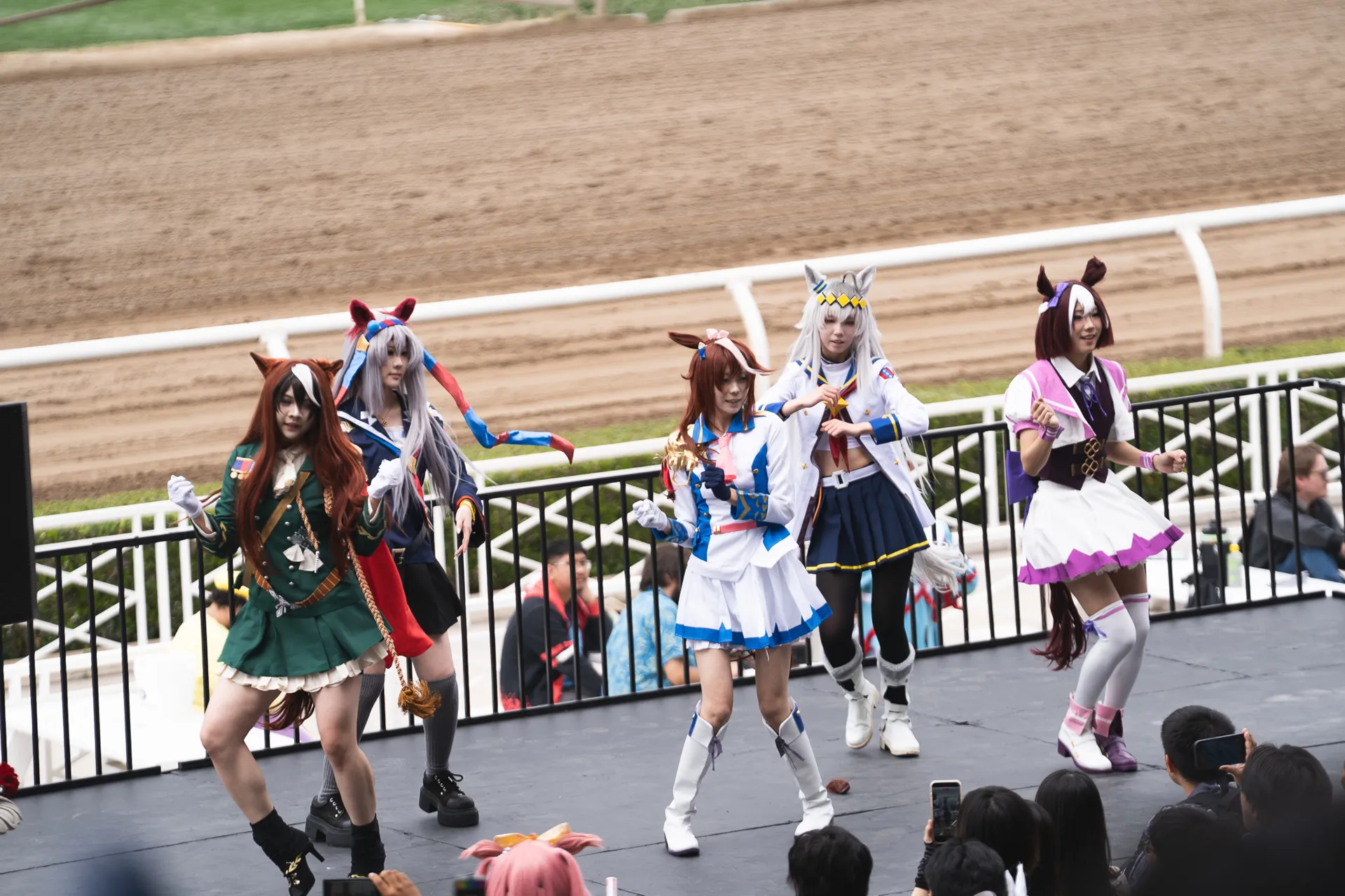 Cosplay performance at the Cosplay Trackside. Image by Kenco_exe